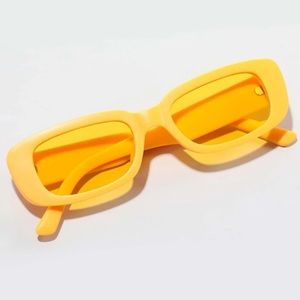 Square frame fashion glasses